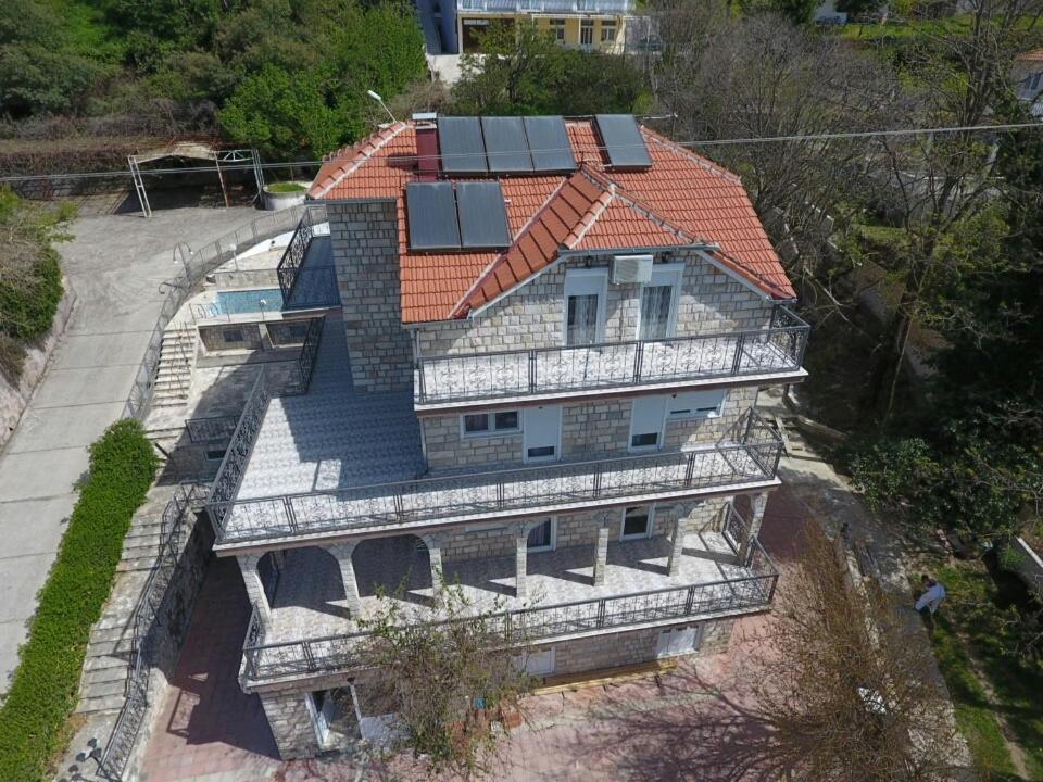 Vila Corovic 쿰보르 외부 사진